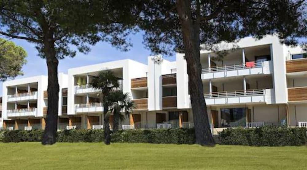 Vacanceole - Residence Carre Marine Mandelieu Exterior foto