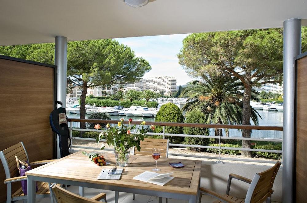 Vacanceole - Residence Carre Marine Mandelieu Exterior foto