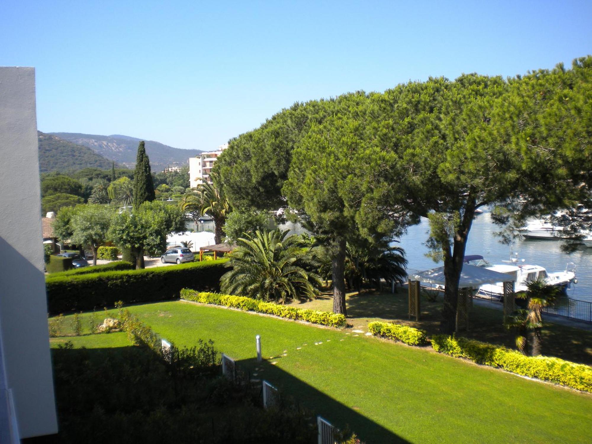 Vacanceole - Residence Carre Marine Mandelieu Exterior foto