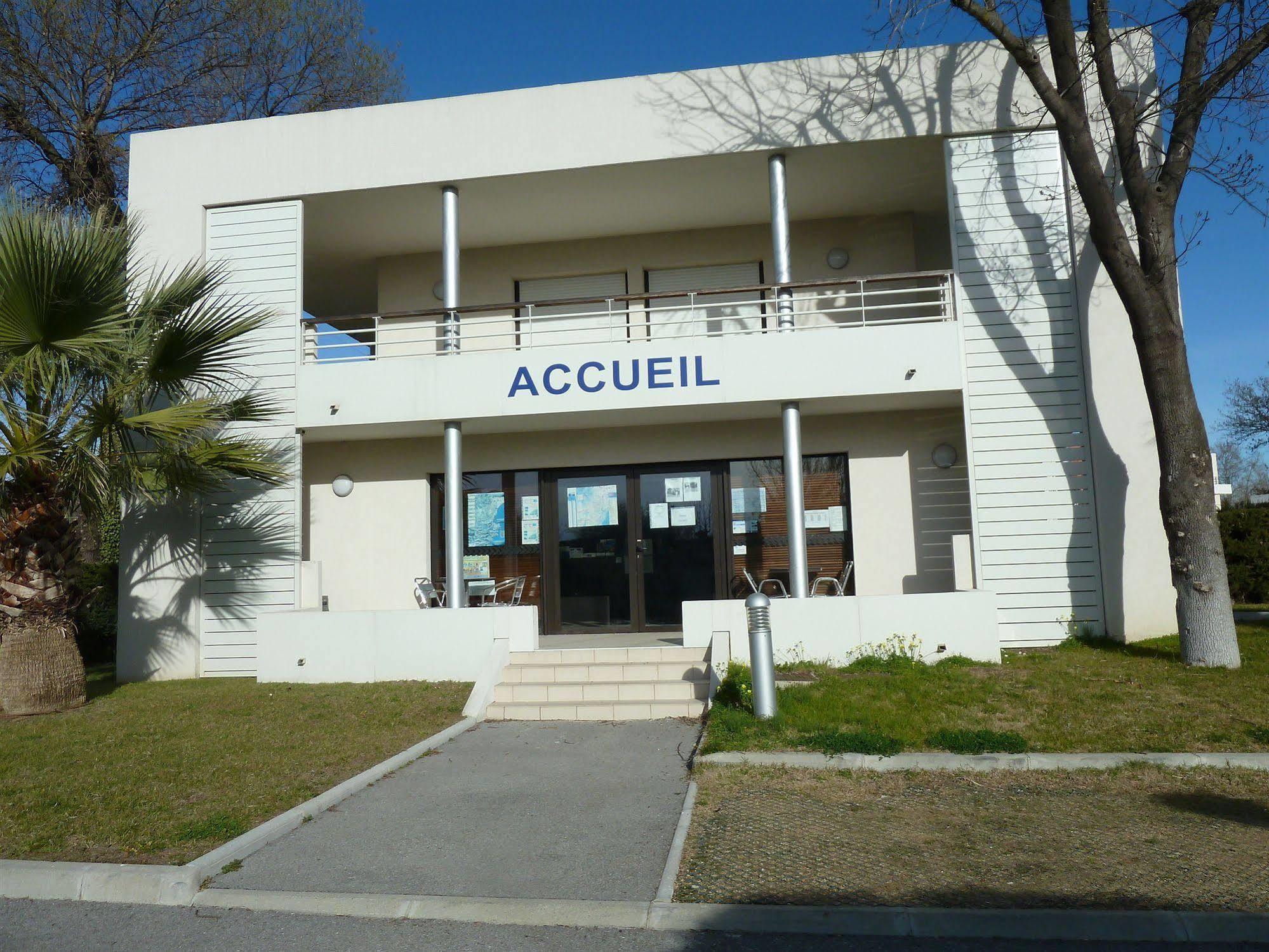Vacanceole - Residence Carre Marine Mandelieu Exterior foto